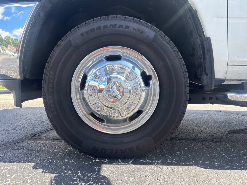 Used 2024 RAM 3500 Big Horn AWD/4WD image 11