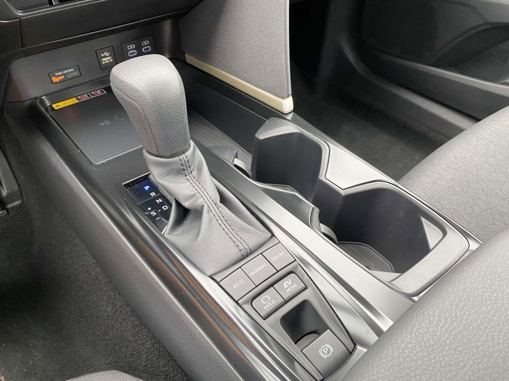 Used 2026 Toyota Camry LE FWD image 24