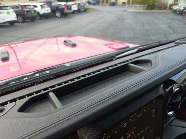 Used 2022 Jeep Wrangler Unlimited Sahara image 22