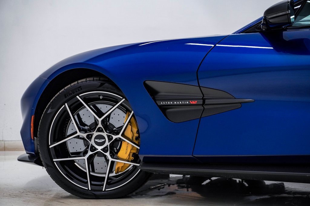 New 2025 Aston Martin Vanquish image 13