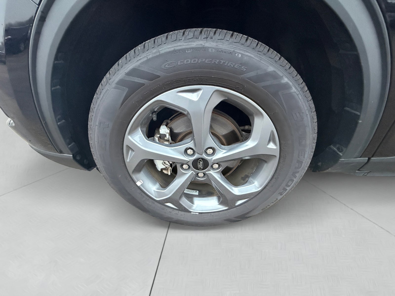 Used 2025 Ford Escape ST-Line image 14