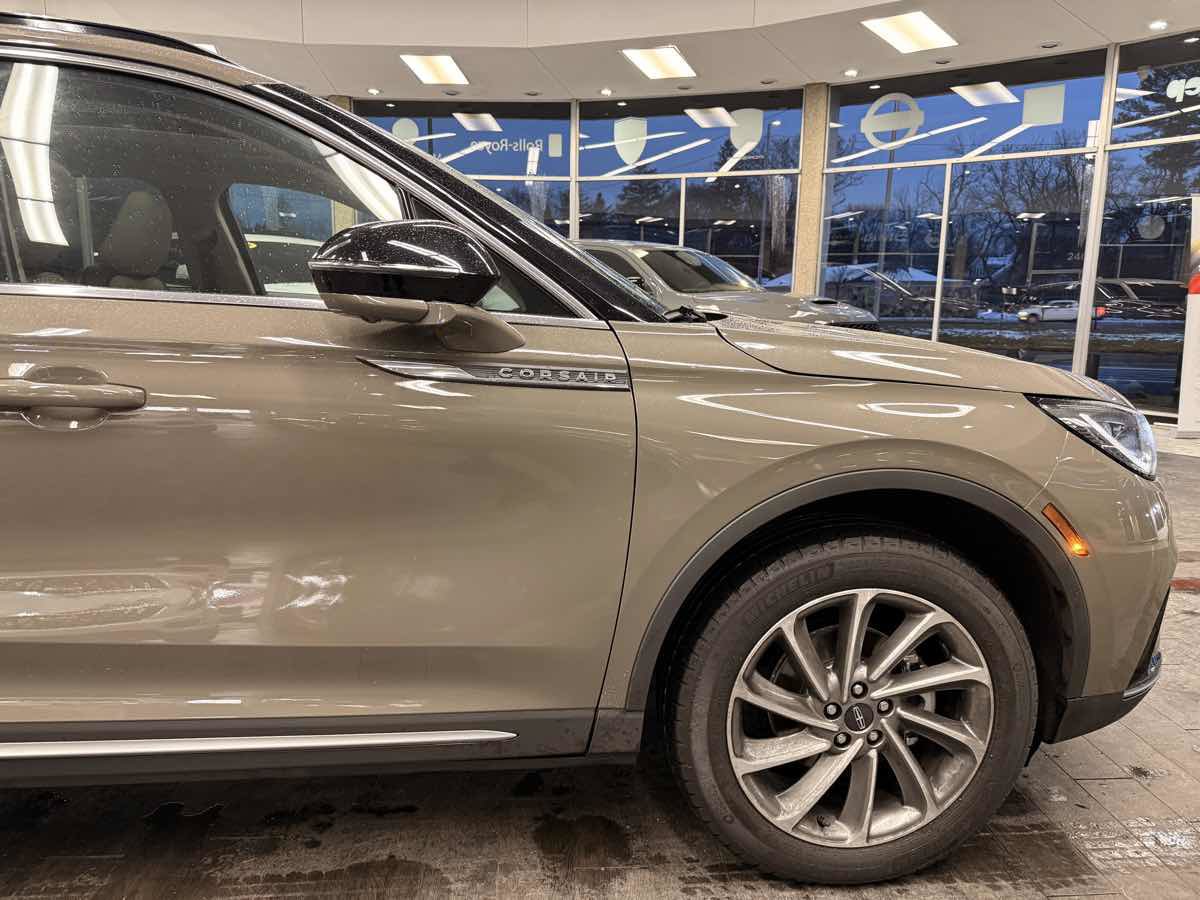 Used 2025 Lincoln Corsair AWD w/ Equipment Group 101A image 6