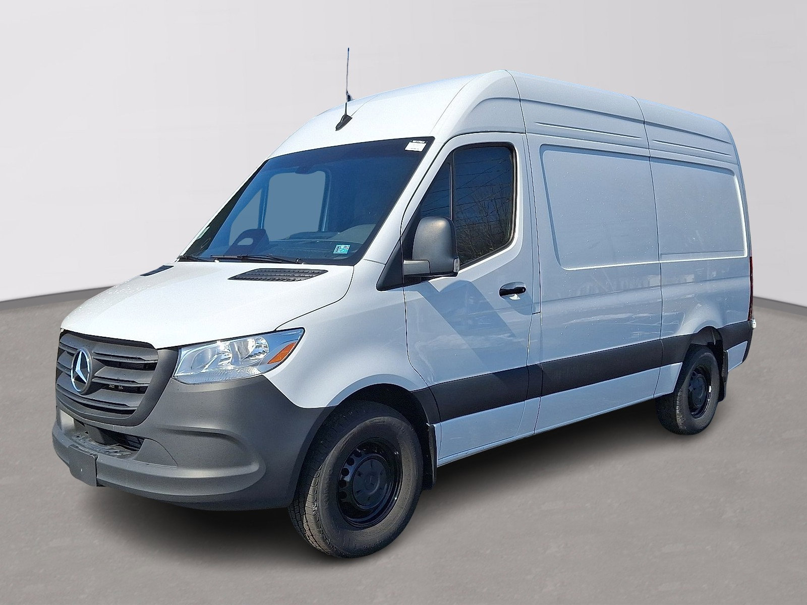 Used 2025 Mercedes-Benz Sprinter 2500 image 1