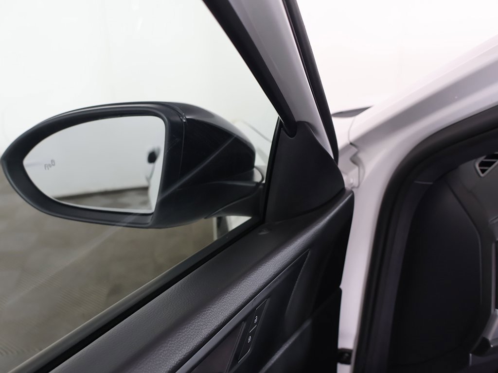 Used 2024 Volkswagen Jetta Sport image 31