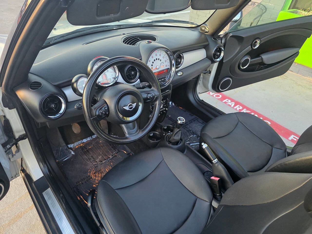Used 2011 MINI Cooper Convertible w/ Premium Pkg image 21