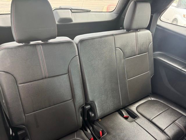Used 2023 Chevrolet Traverse RS image 28