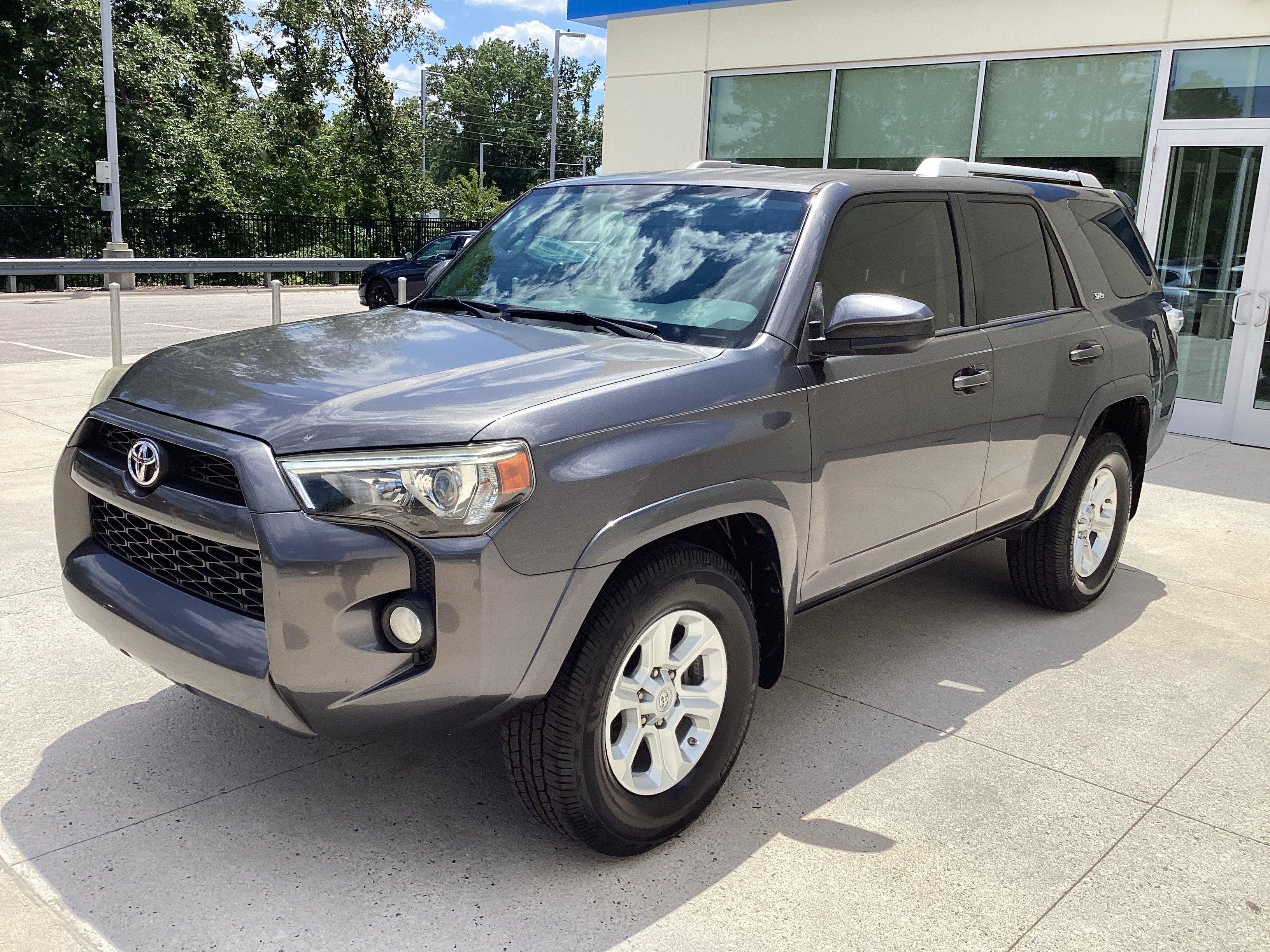 Used 2016 Toyota 4Runner SR5 RWD image 5