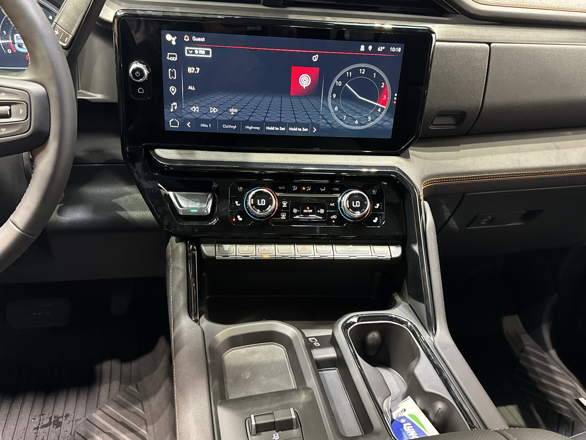New 2026 GMC Sierra 2500 AT4 w/ AT4 Premium Plus Package AWD/4WD image 32