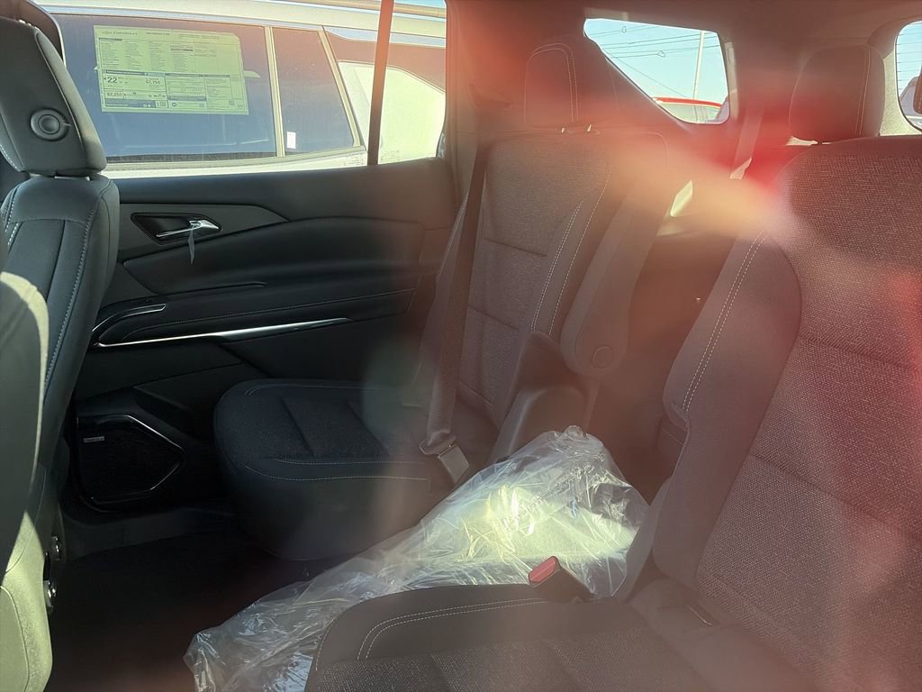 New 2025 Chevrolet Traverse LT w/ Enhanced Driving Package FWD image 13