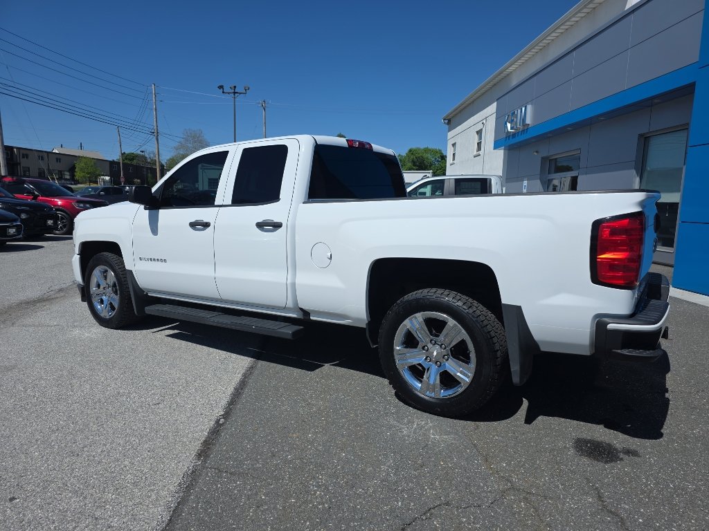 Used 2018 Chevrolet Silverado 1500 Custom w/ Trailering Package AWD/4WD image 24