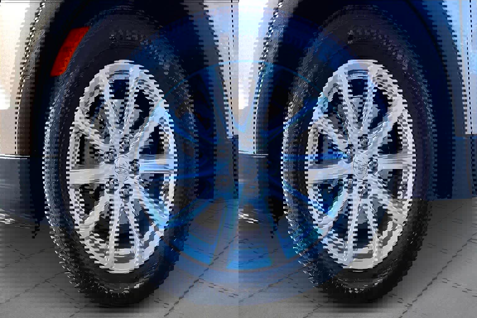 Used 2023 Cadillac XT4 Luxury w/ Cold Weather Package image 11