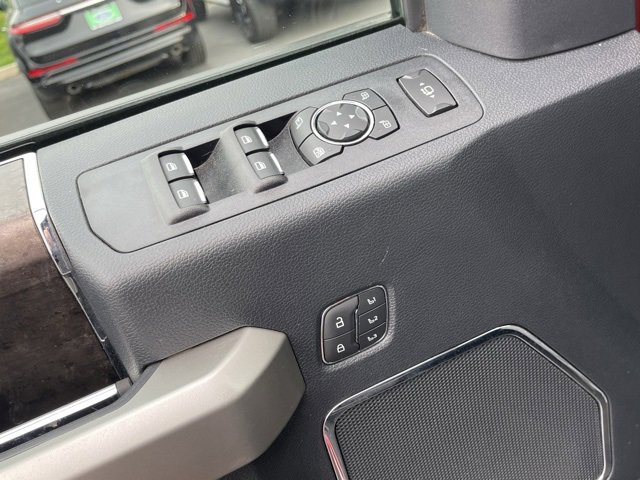 Used 2022 Ford F350 Lariat w/ Black Appearance Package image 26