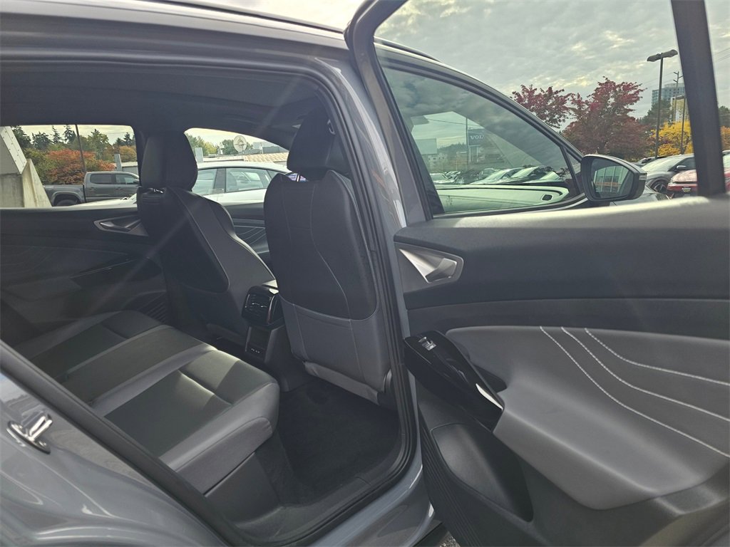 Used 2024 Volkswagen ID.4 S image 15