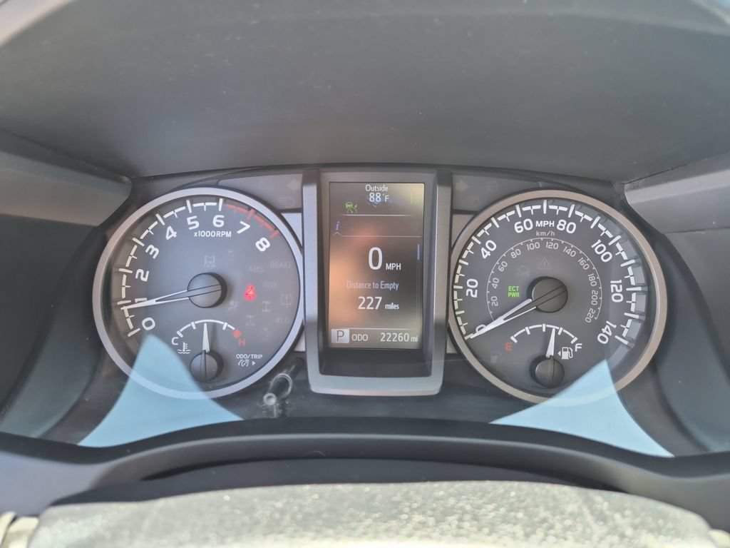 Used 2019 Toyota Tacoma TRD Sport w/ Technology Package RWD image 14
