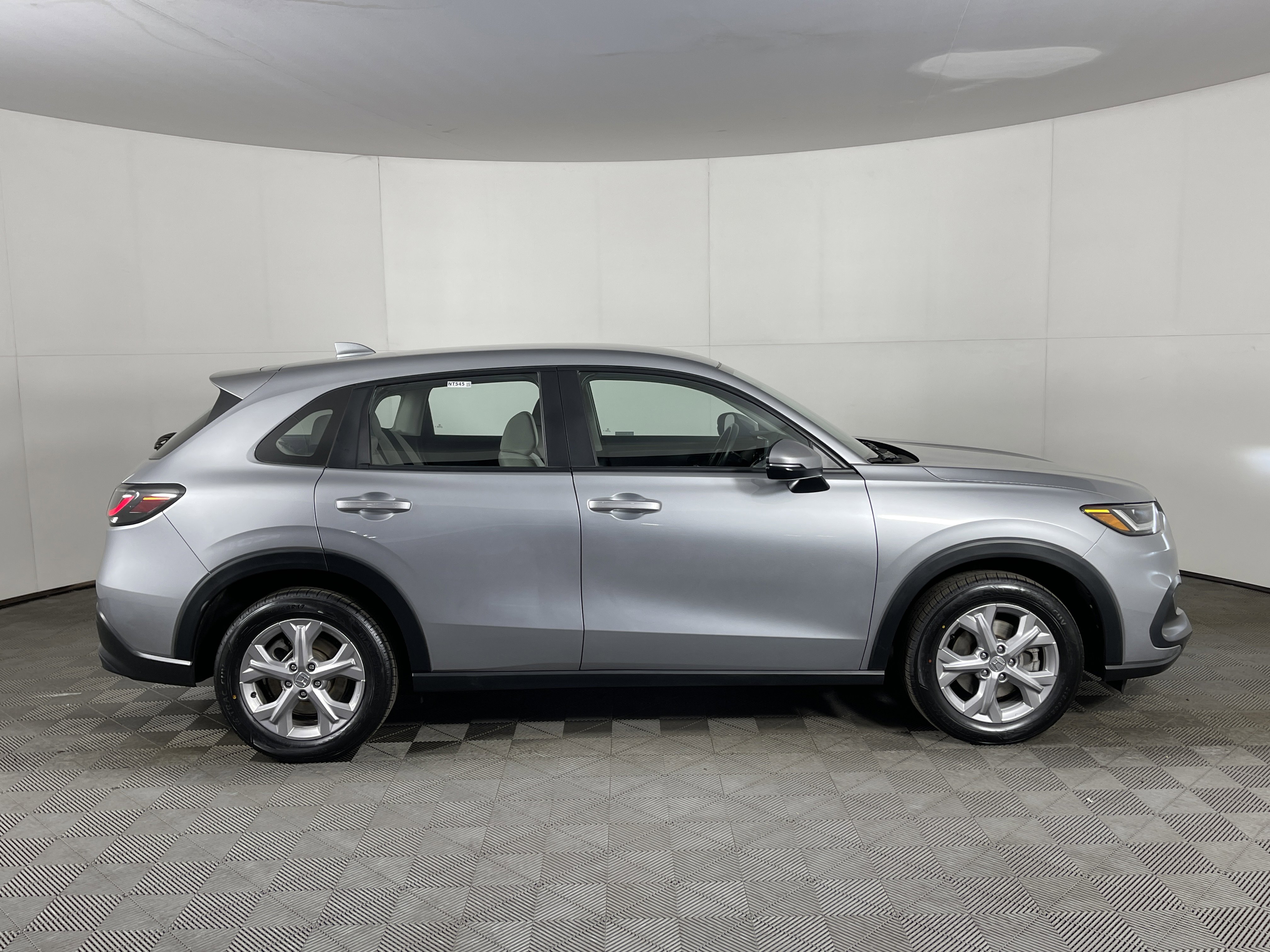 Used 2024 Honda HR-V LX image 5