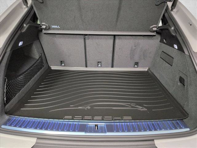 New 2026 Porsche Cayenne Coupe image 24