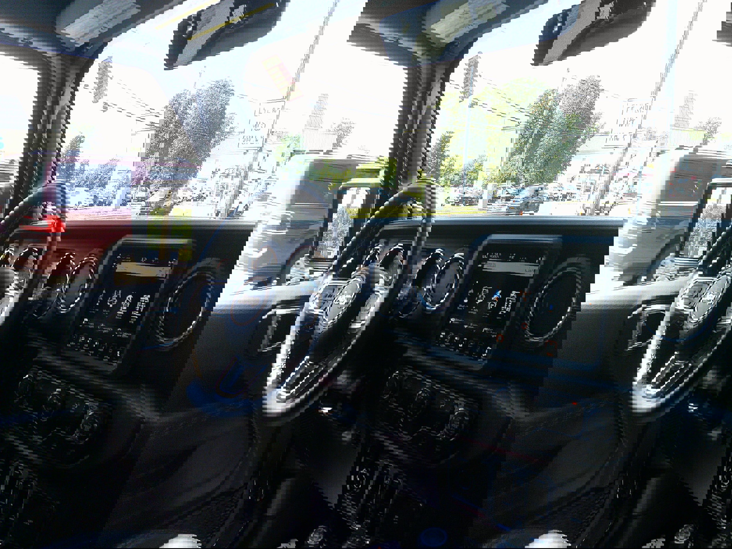 Used 2022 Jeep Wrangler Sahara image 21