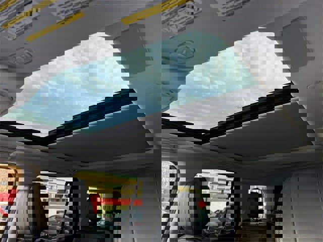 Used 2025 Lincoln Navigator Reserve image 23