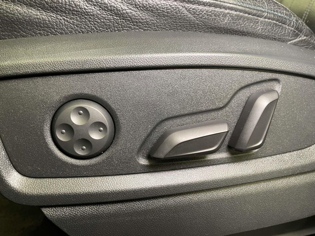 Used 2019 Audi Q5 2.0T Premium Plus w/ Premium Plus Package image 17