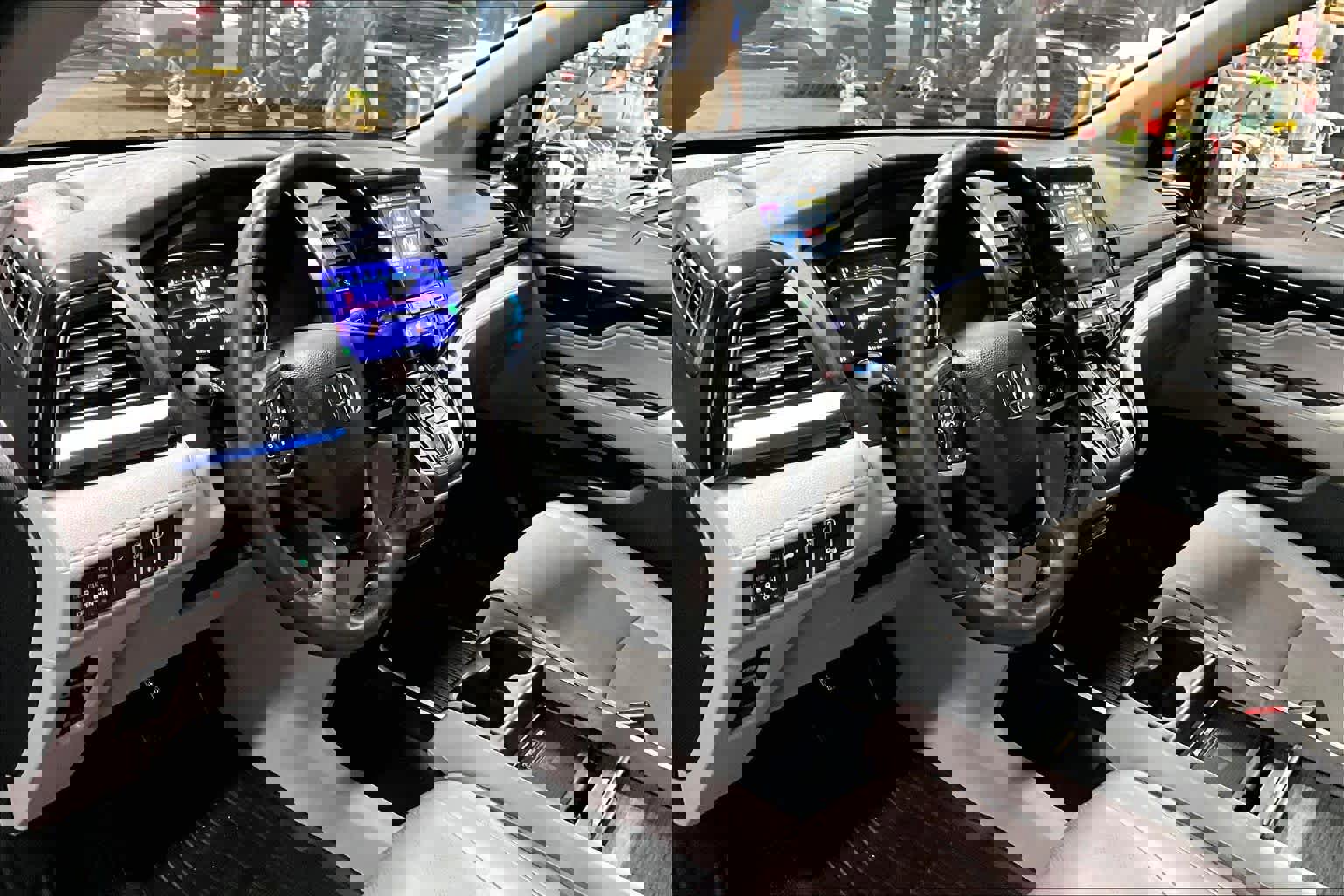 Used 2023 Honda Odyssey Elite image 17