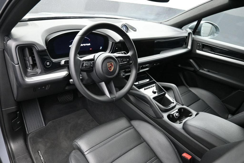 Used 2024 Porsche Cayenne Coupe AWD/4WD image 13