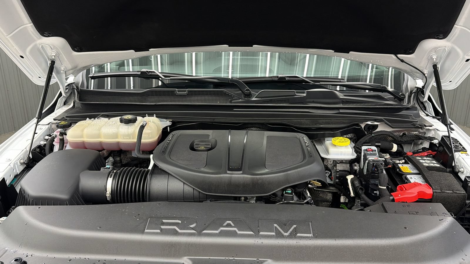 Used 2025 RAM 1500 Big Horn AWD/4WD image 19