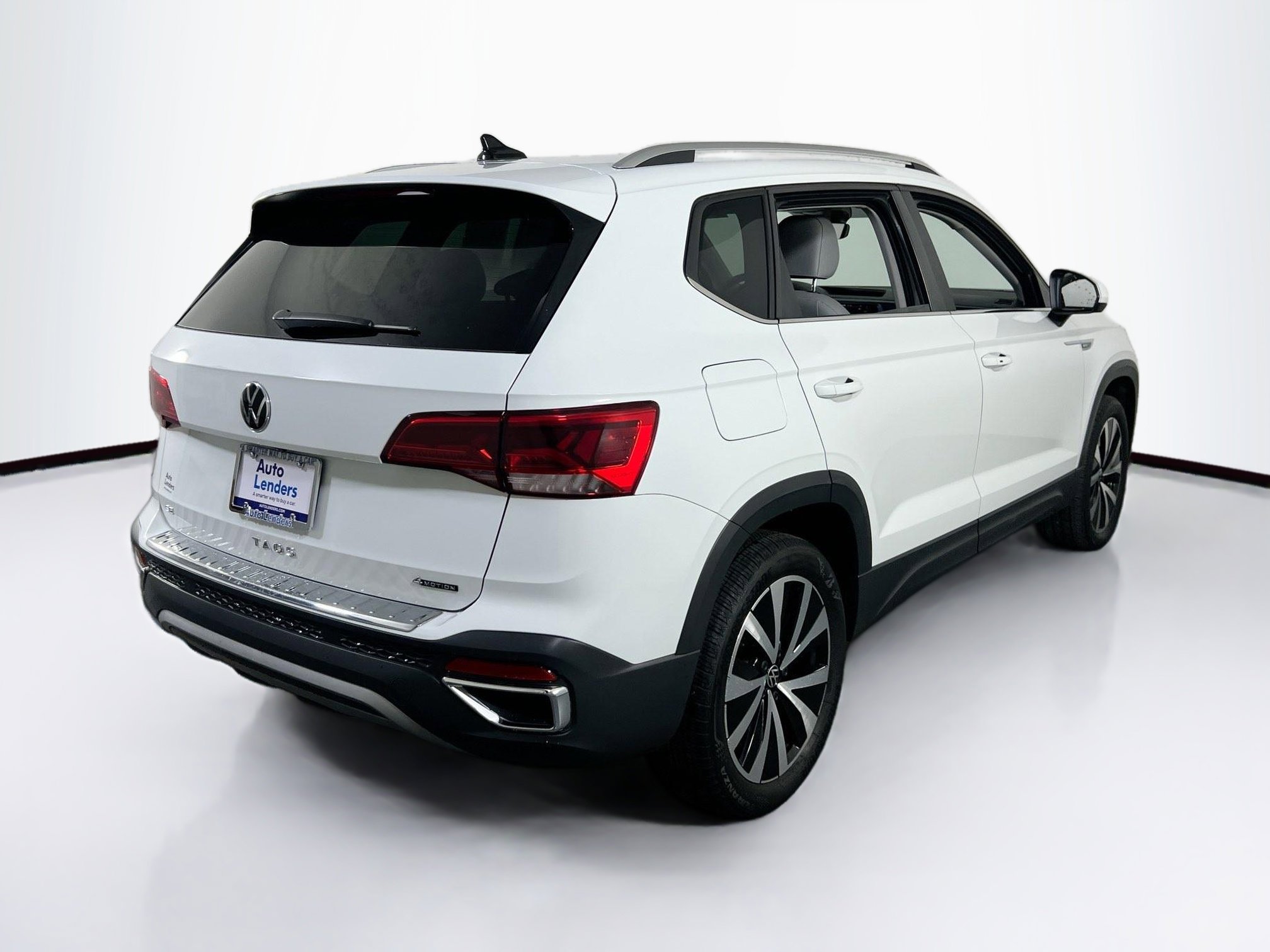 Used 2022 Volkswagen Taos SE AWD/4WD image 5