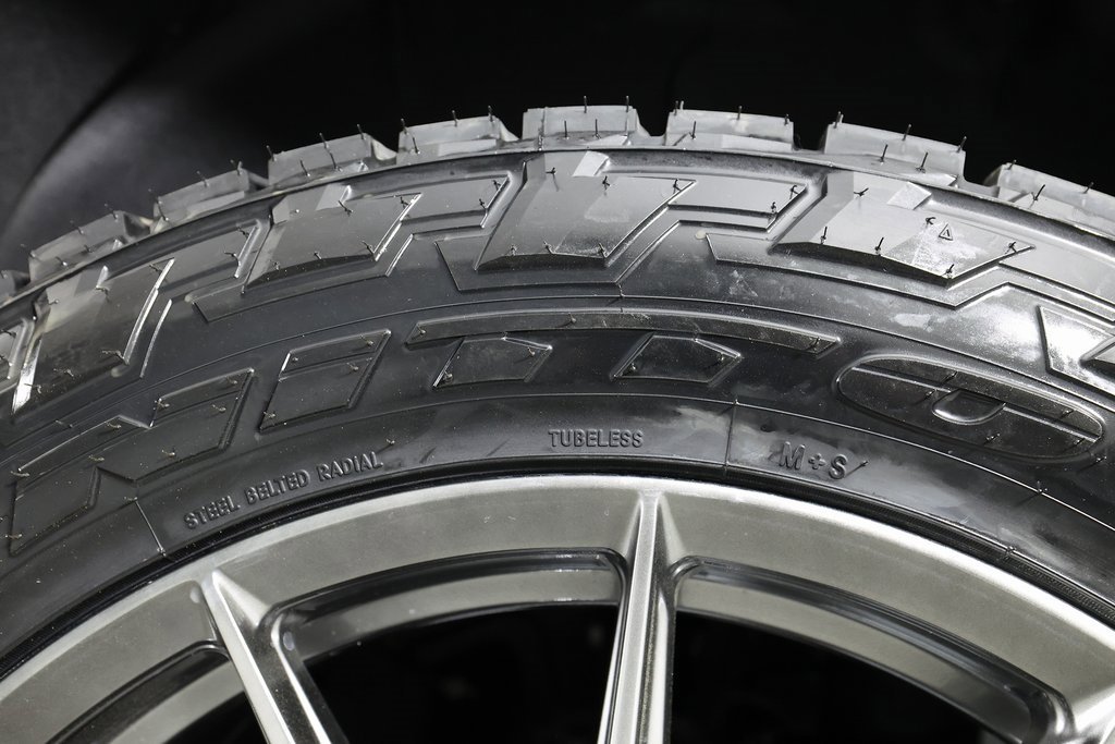 Used 2026 Chevrolet Tahoe Z71 w/ Comfort Package image 54