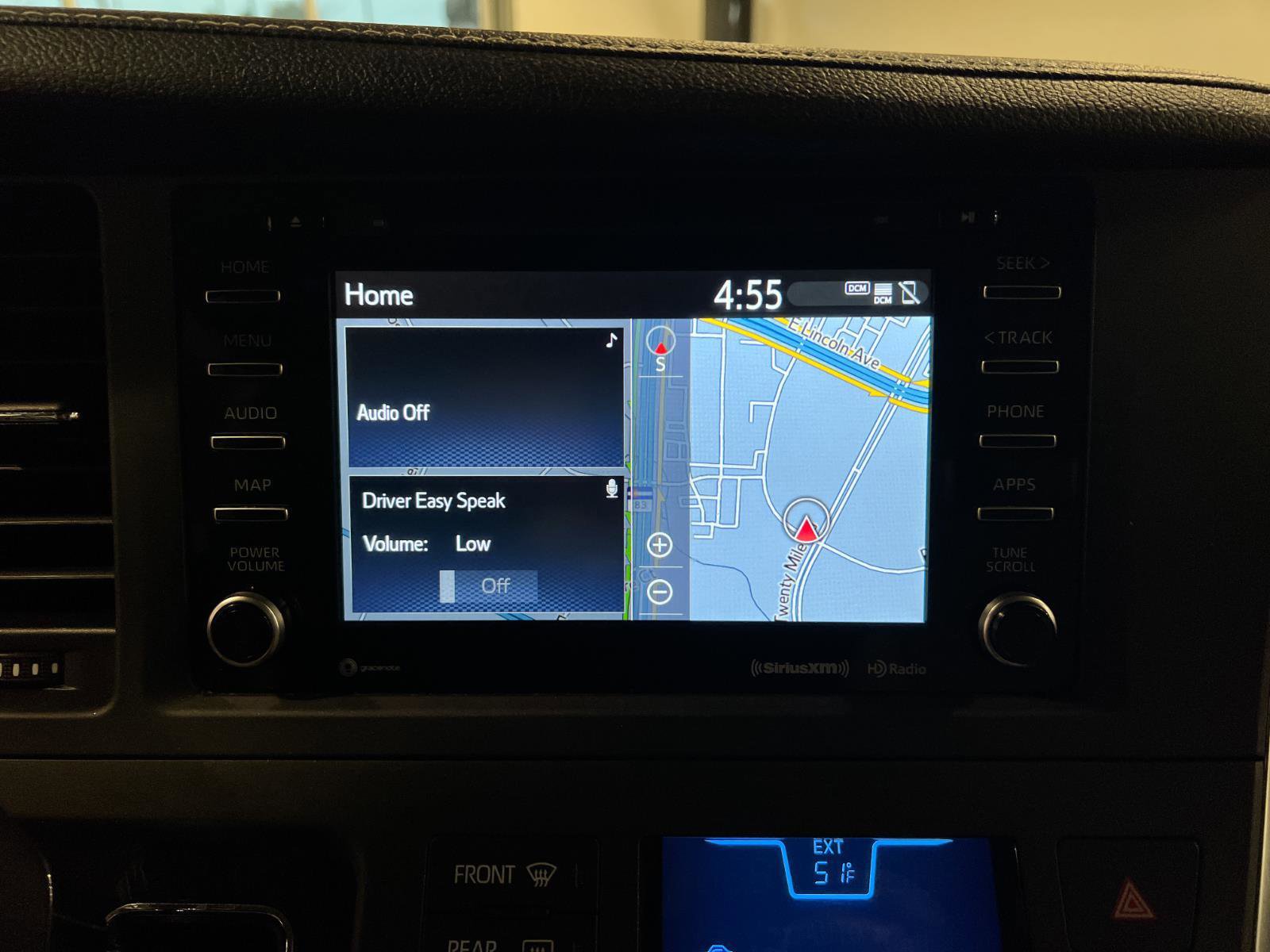 Used 2018 Toyota Sienna XLE w/ XLE Navigation Package image 17