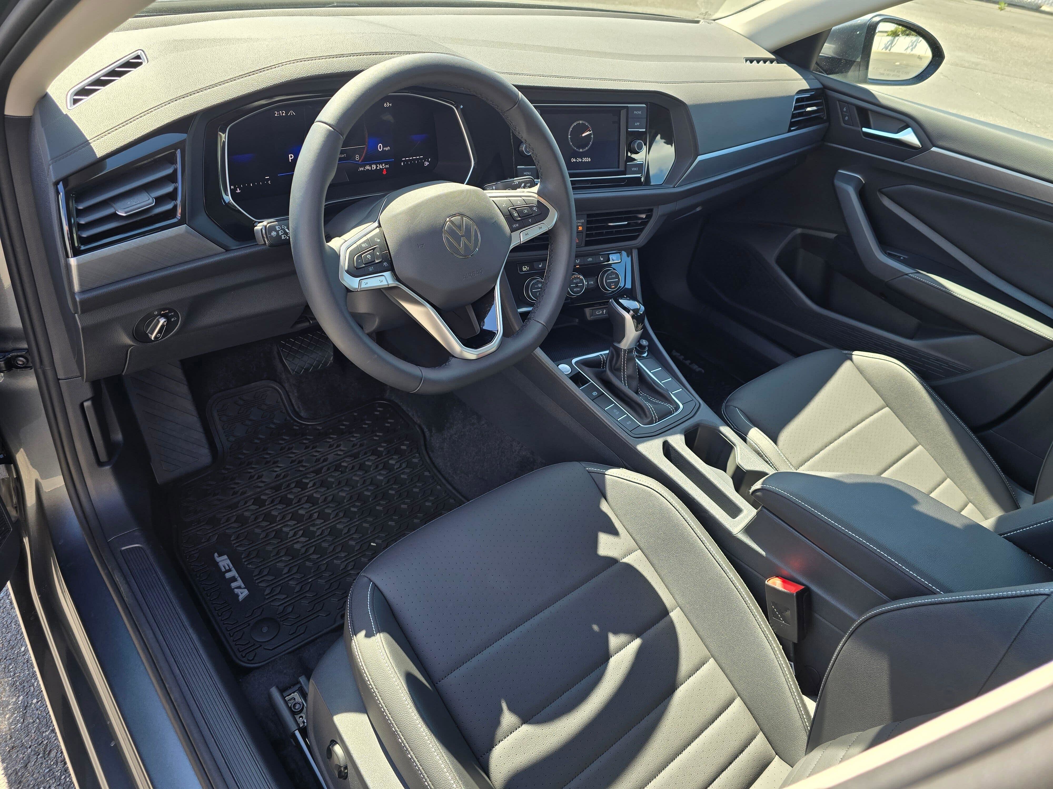 Used 2024 Volkswagen Jetta SE w/ Black Wheel Package FWD image 2
