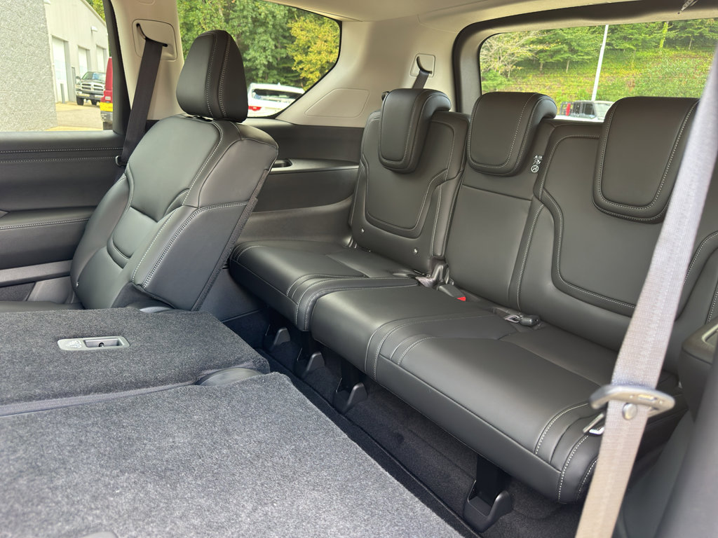 New 2026 Nissan Armada SV image 14