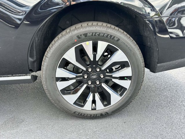 New 2026 Ford Expedition Platinum w/ Driver's Package AWD/4WD image 8