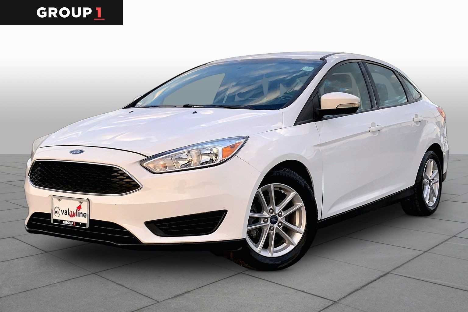 Used 2017 Ford Focus SE FWD image 1