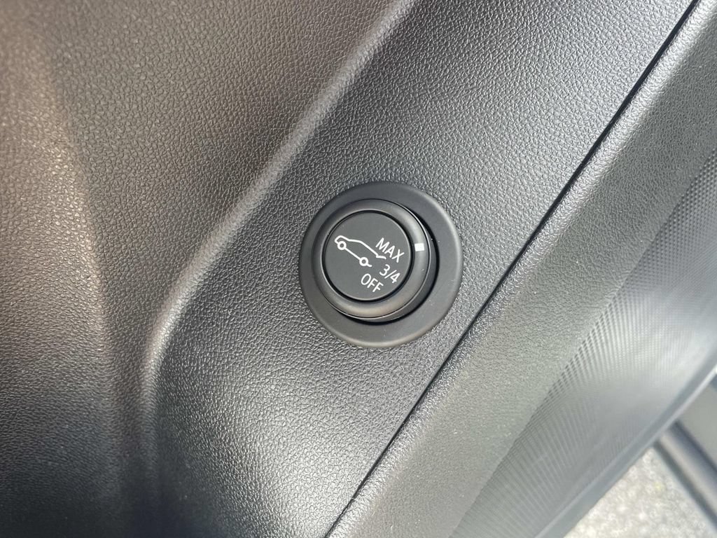 Used 2019 Chevrolet Equinox LT FWD image 17