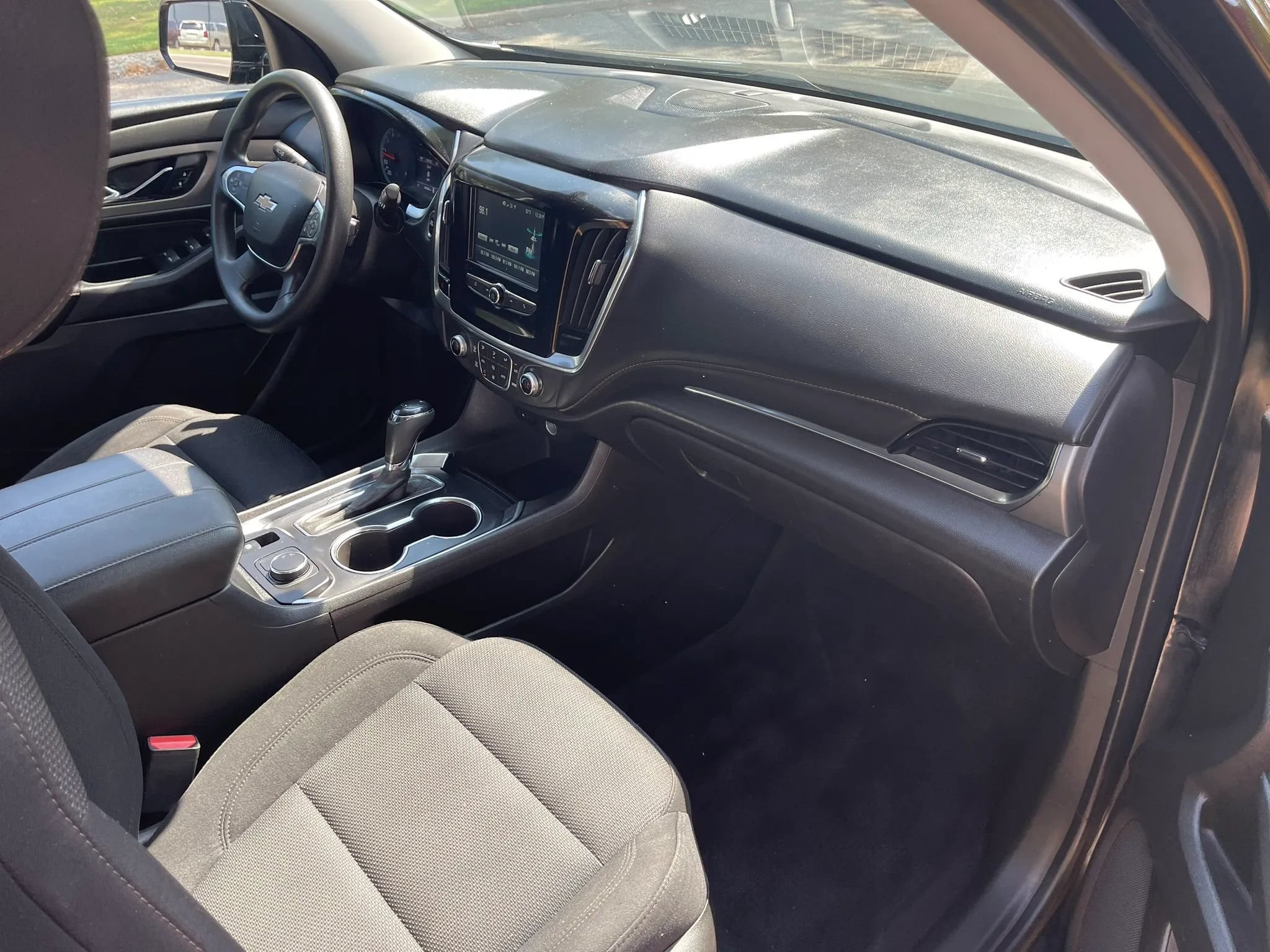 Used 2019 Chevrolet Traverse LS FWD image 14