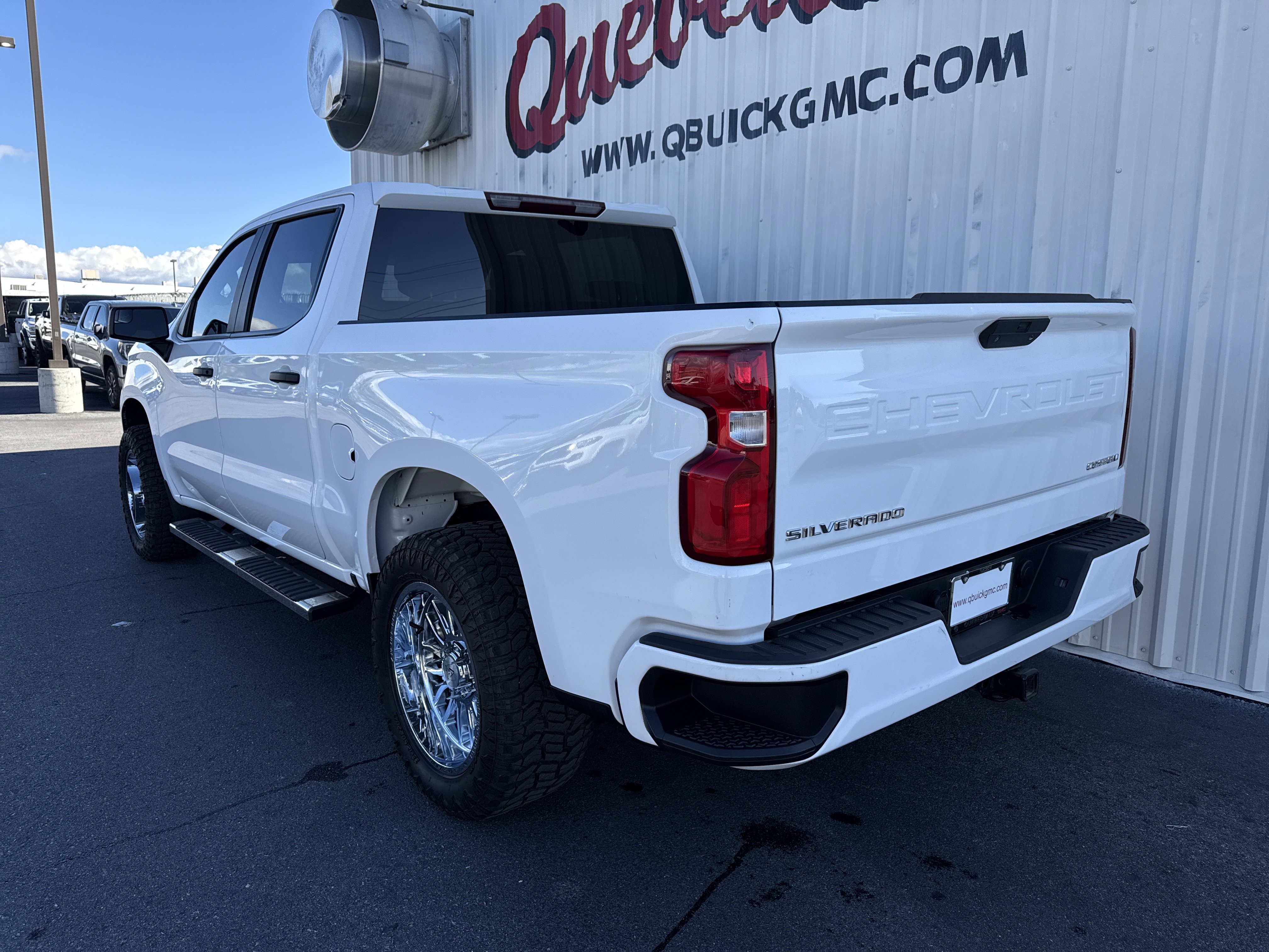 Used 2020 Chevrolet Silverado 1500 Custom w/ Custom Value Package image 12