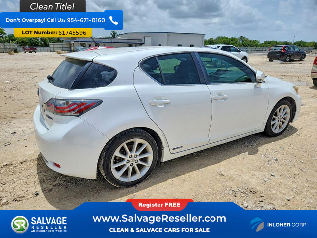 Used 2013 Lexus CT 200h w/ Premium Pkg w/Navigation FWD image 4