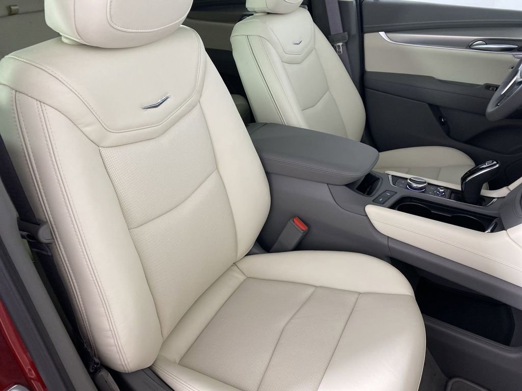 New 2025 Cadillac XT5 Premium Luxury image 28