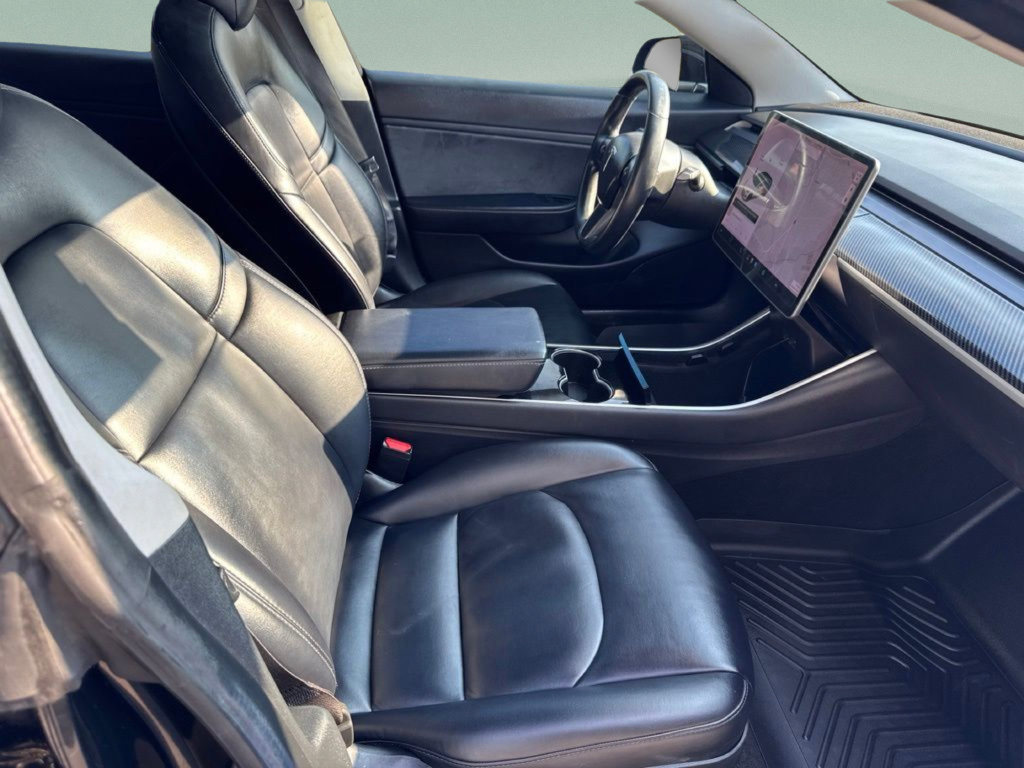 Used 2018 Tesla Model 3 Long Range RWD image 21