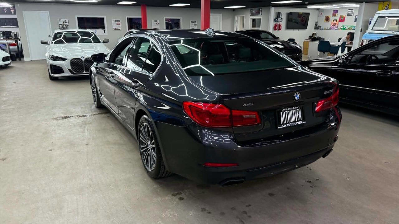 Used 2017 BMW 540i xDrive AWD/4WD image 4