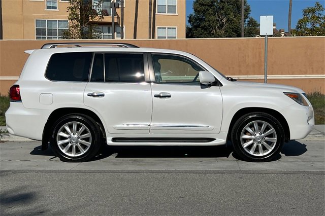 Used 2009 Lexus LX 570 4WD image 3