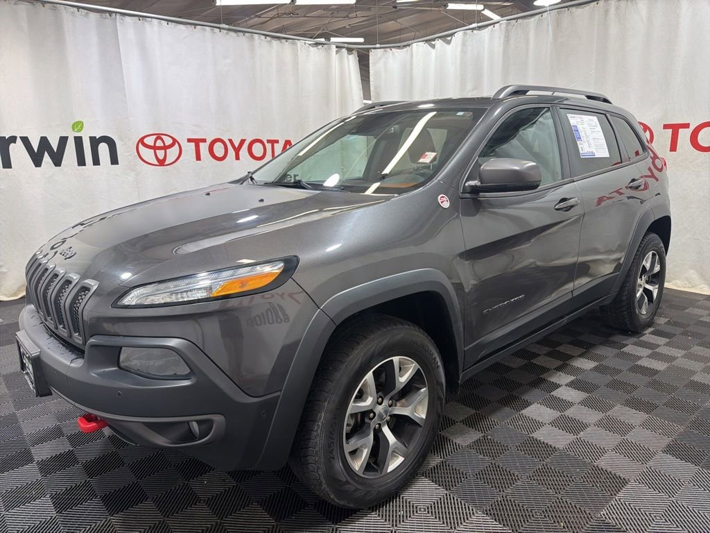 Used 2014 Jeep Cherokee Trailhawk w/ Technology Group AWD/4WD image 3