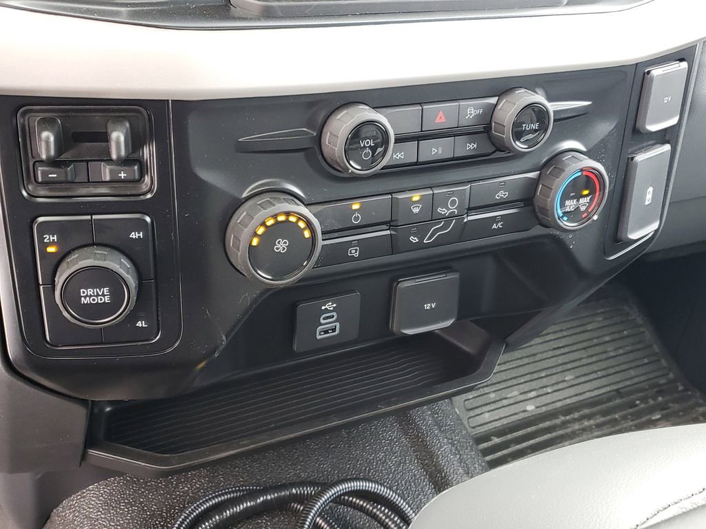 New 2026 Ford F550 4x4 Regular Cab Super Duty w/ XL Chrome Package image 18