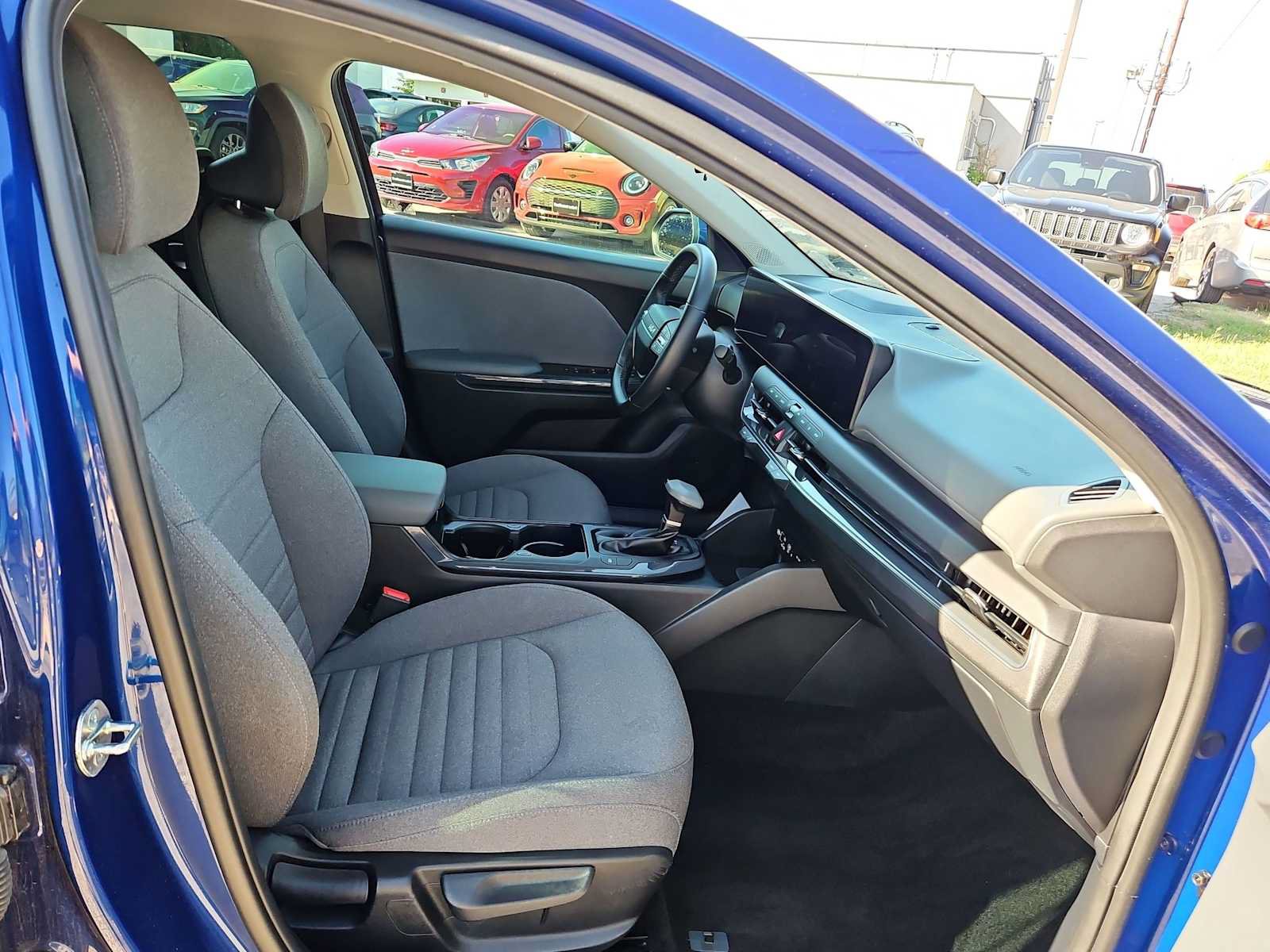 Certified 2025 Kia K4 EX FWD image 16