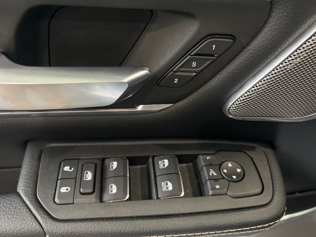New 2026 RAM 1500 Laramie AWD/4WD image 8