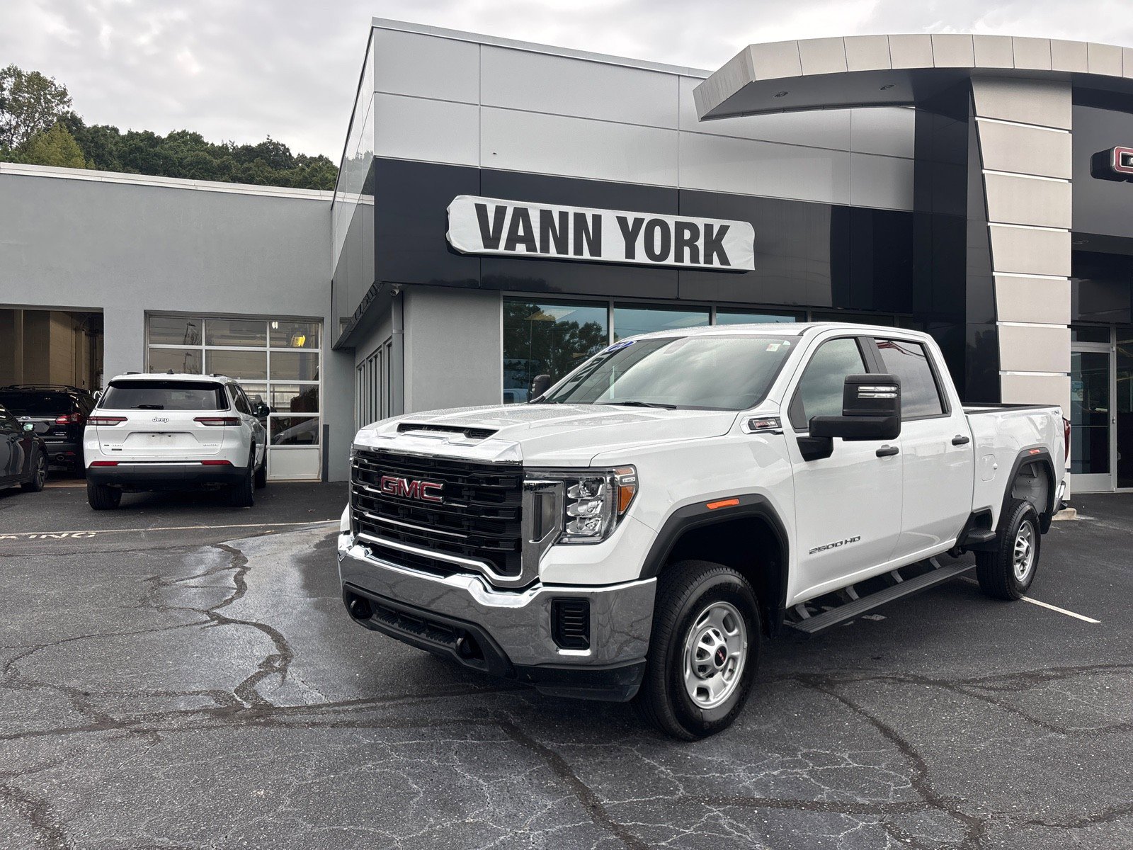 Used 2021 GMC Sierra 2500 4x4 Crew Cab w/ Convenience Package