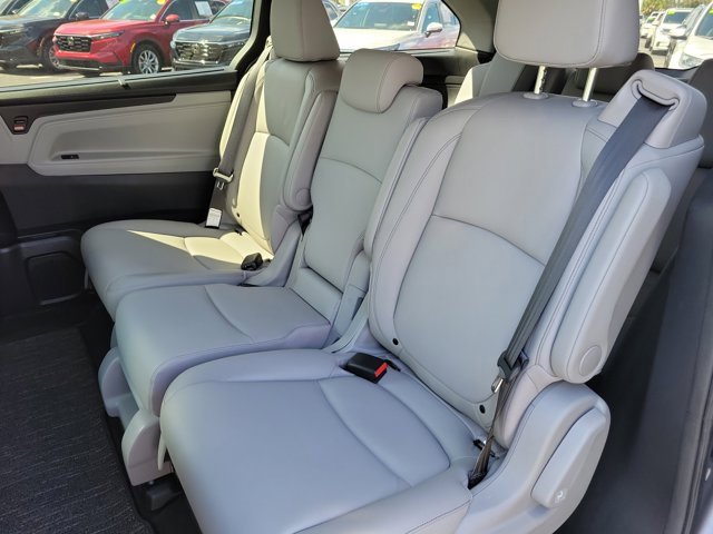 Used 2024 Honda Odyssey Touring image 16