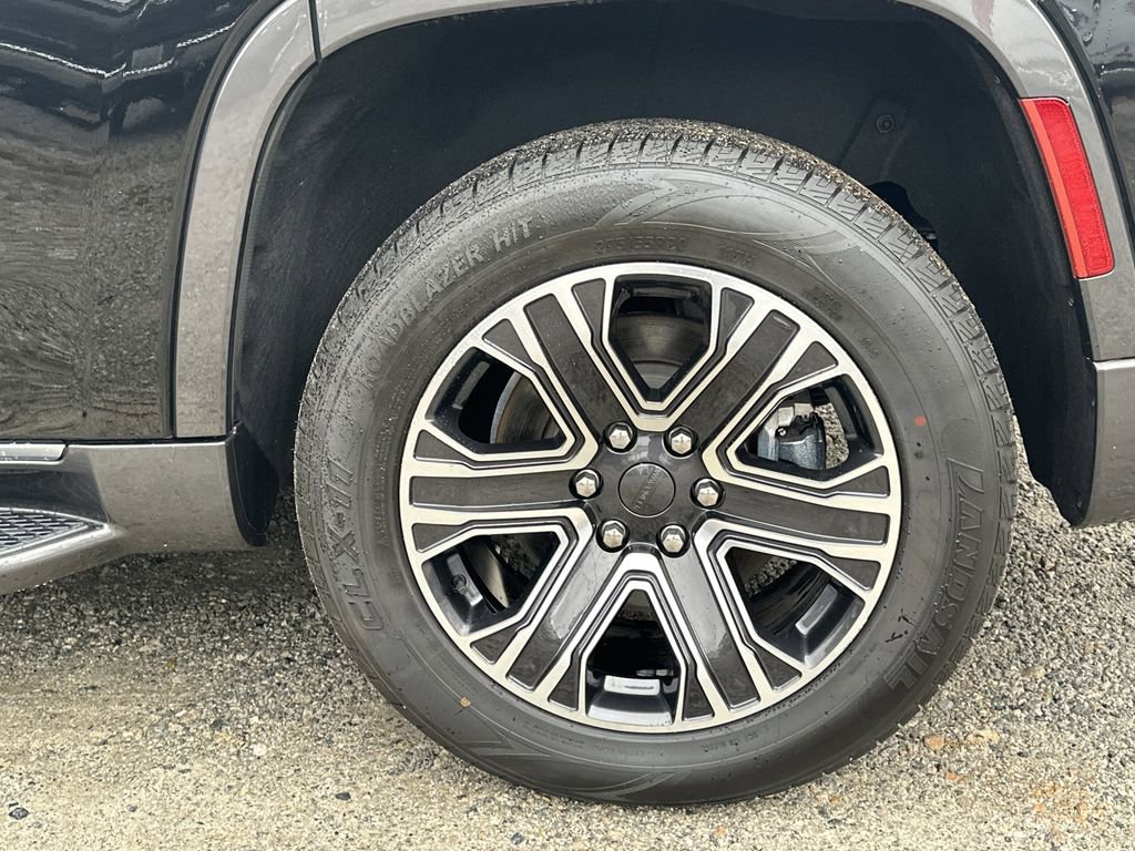 Used 2022 Jeep Wagoneer Series III w/ Rear Seat Video Group 1 image 21