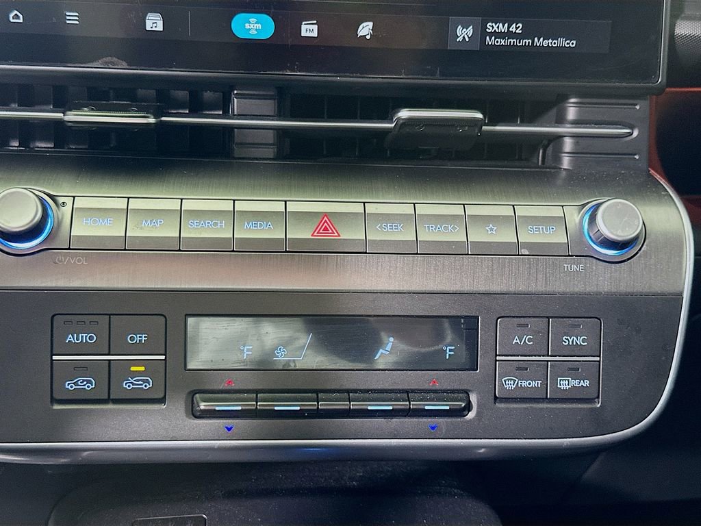 Used 2025 Hyundai Kona Limited image 26