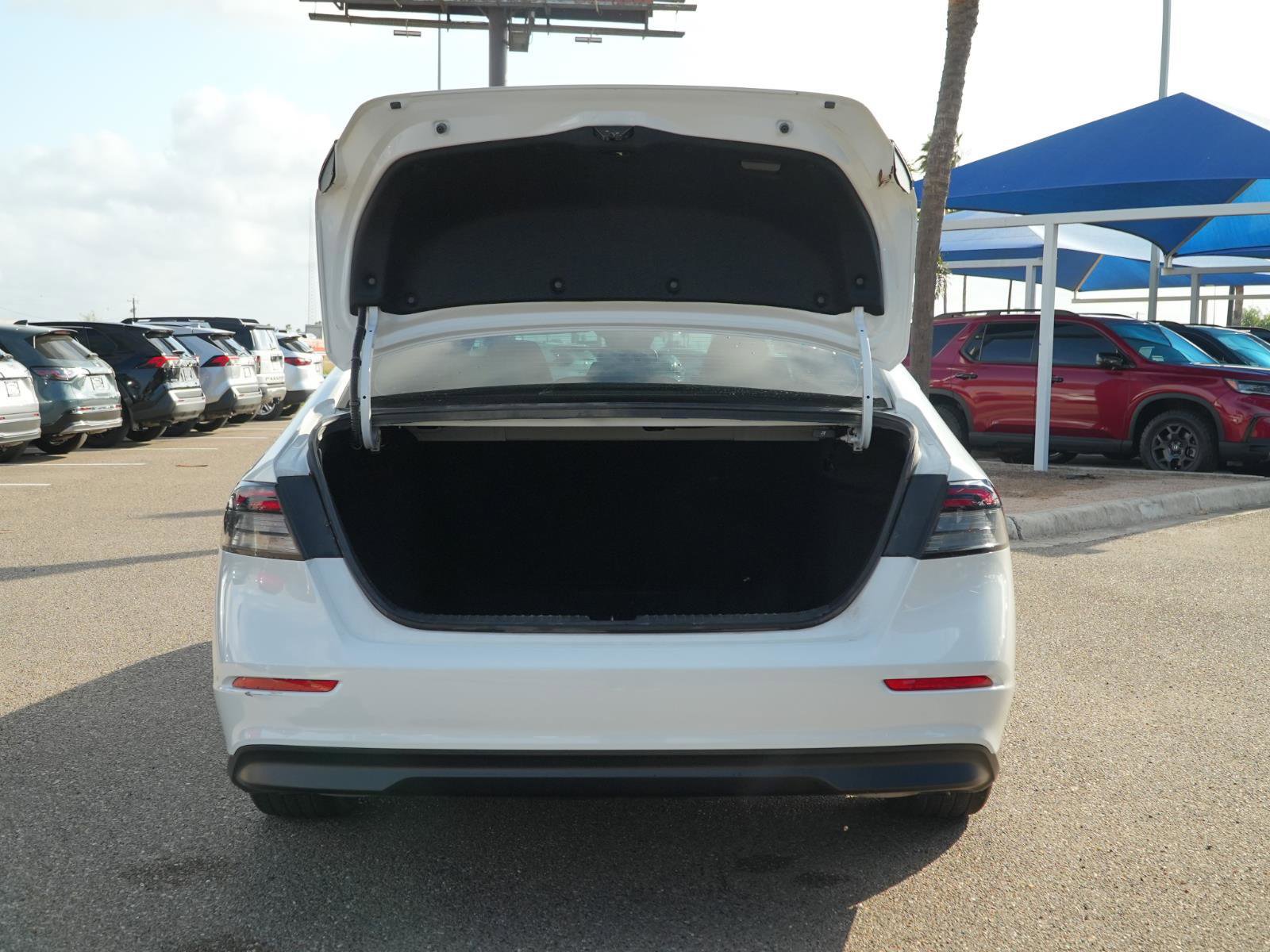 Used 2023 Honda Accord LX image 7